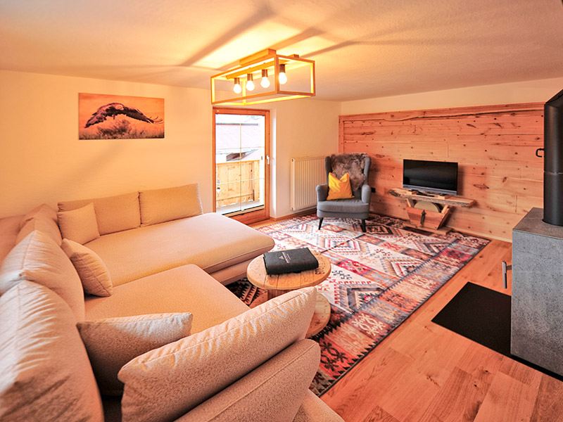 Appartement der Adler - Premium-Küche mit Zirbenholz